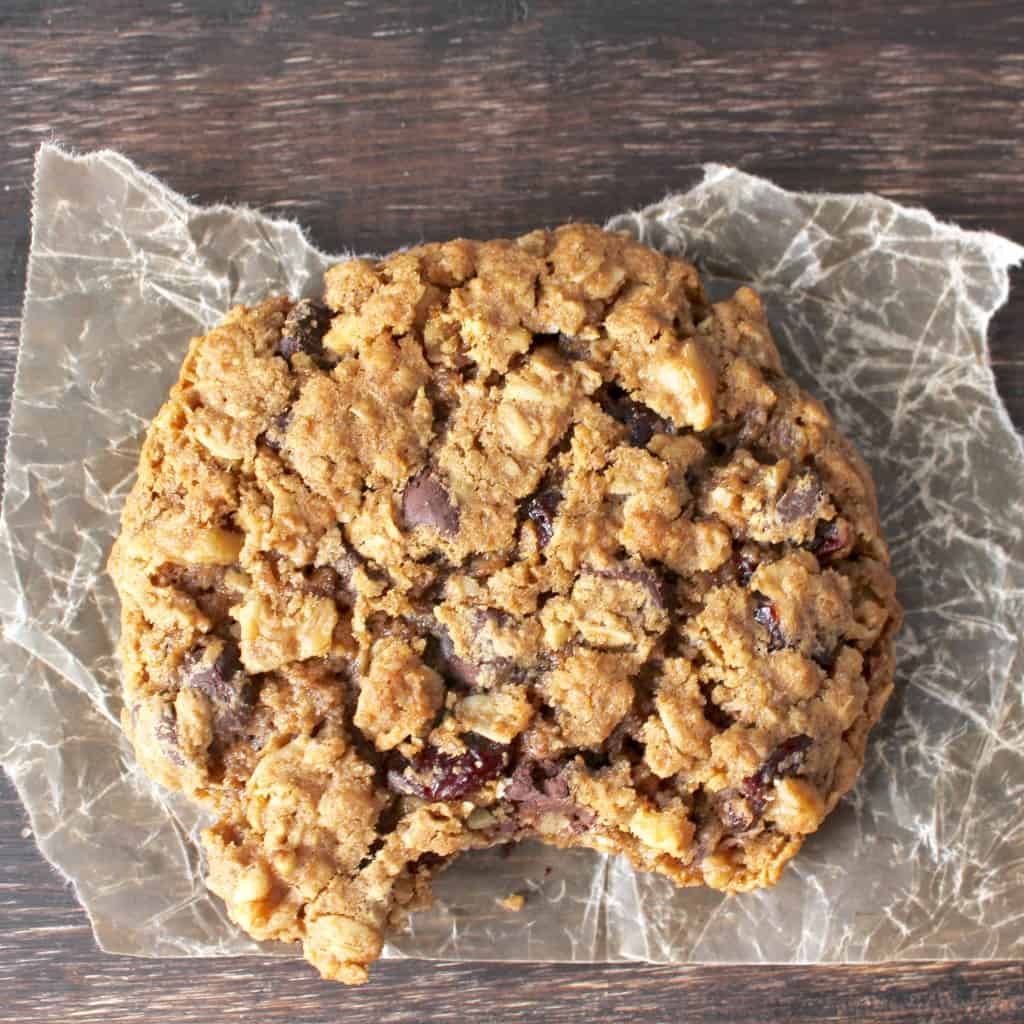 Big and Chewy Oatmeal Cookies