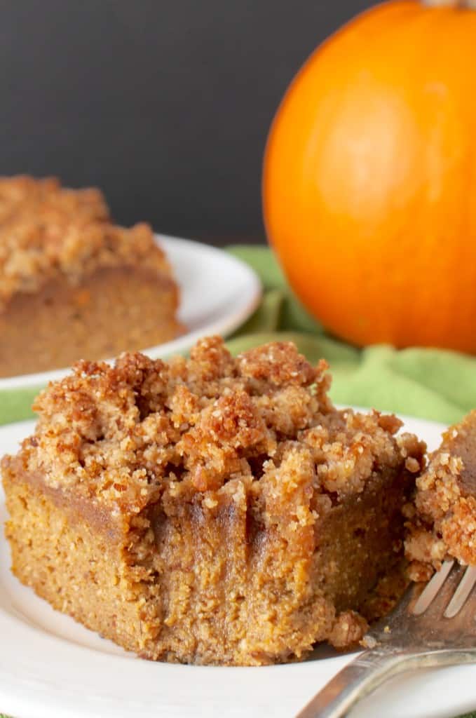 paleo pumpkin coffee cake