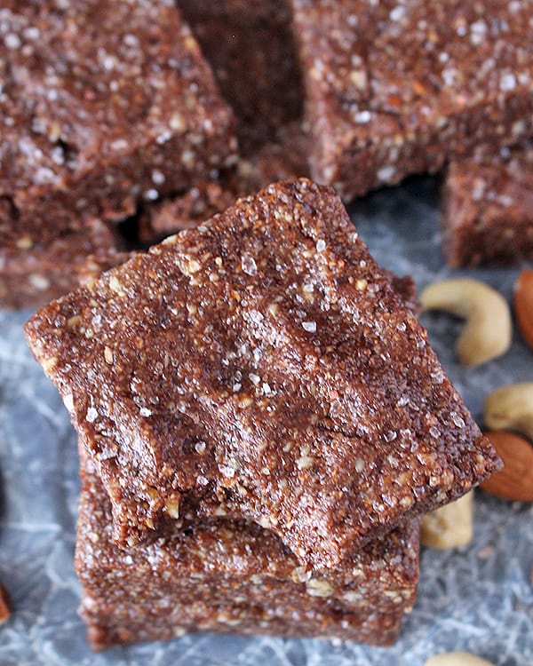 Paleo Chocolate Protein Bars (Copycat RXBars) 