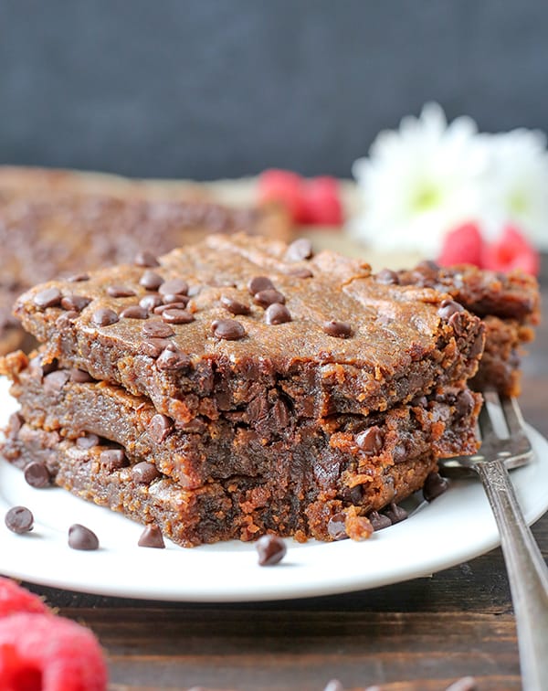 These Paleo Almond Butter Blondies are rich, ultra fudgy, and so delicious! Egg free, vegan, gluten free, dairy free, but no one will be able to tell!