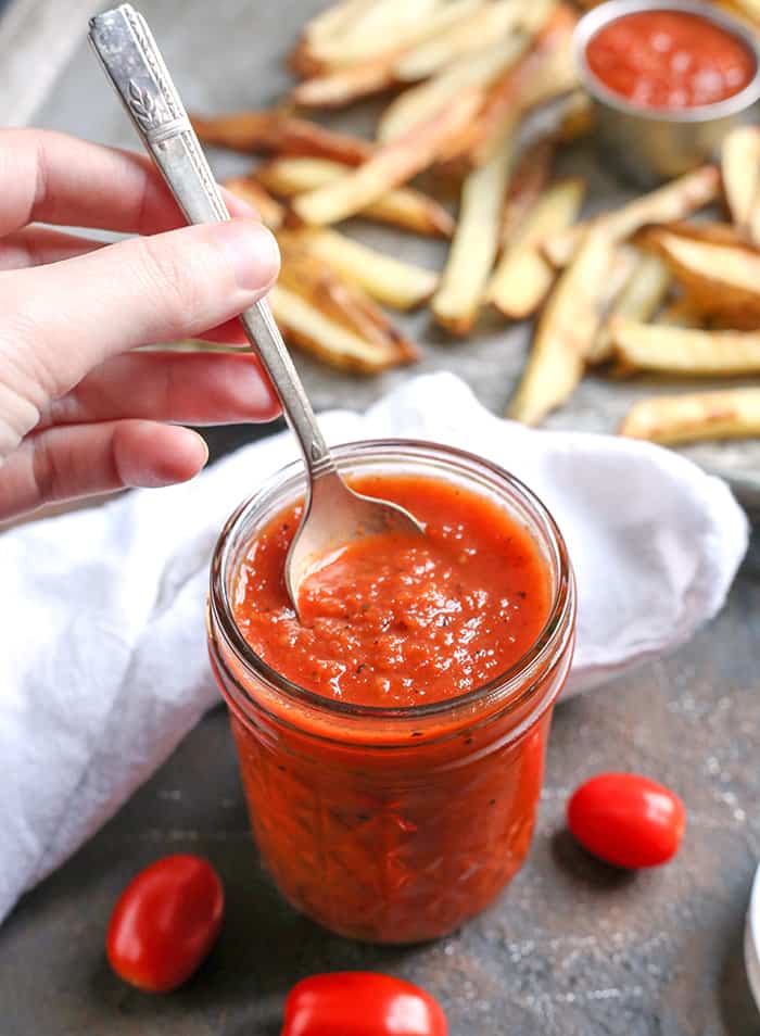 This Paleo Low FODMAP Homemade Ketchup is so simple and delicious! It has only 5 ingredients, and is ready in 20 minutes. Great for dipping or used in recipes. Whole30, sugar free, low carb, and so flavorful.